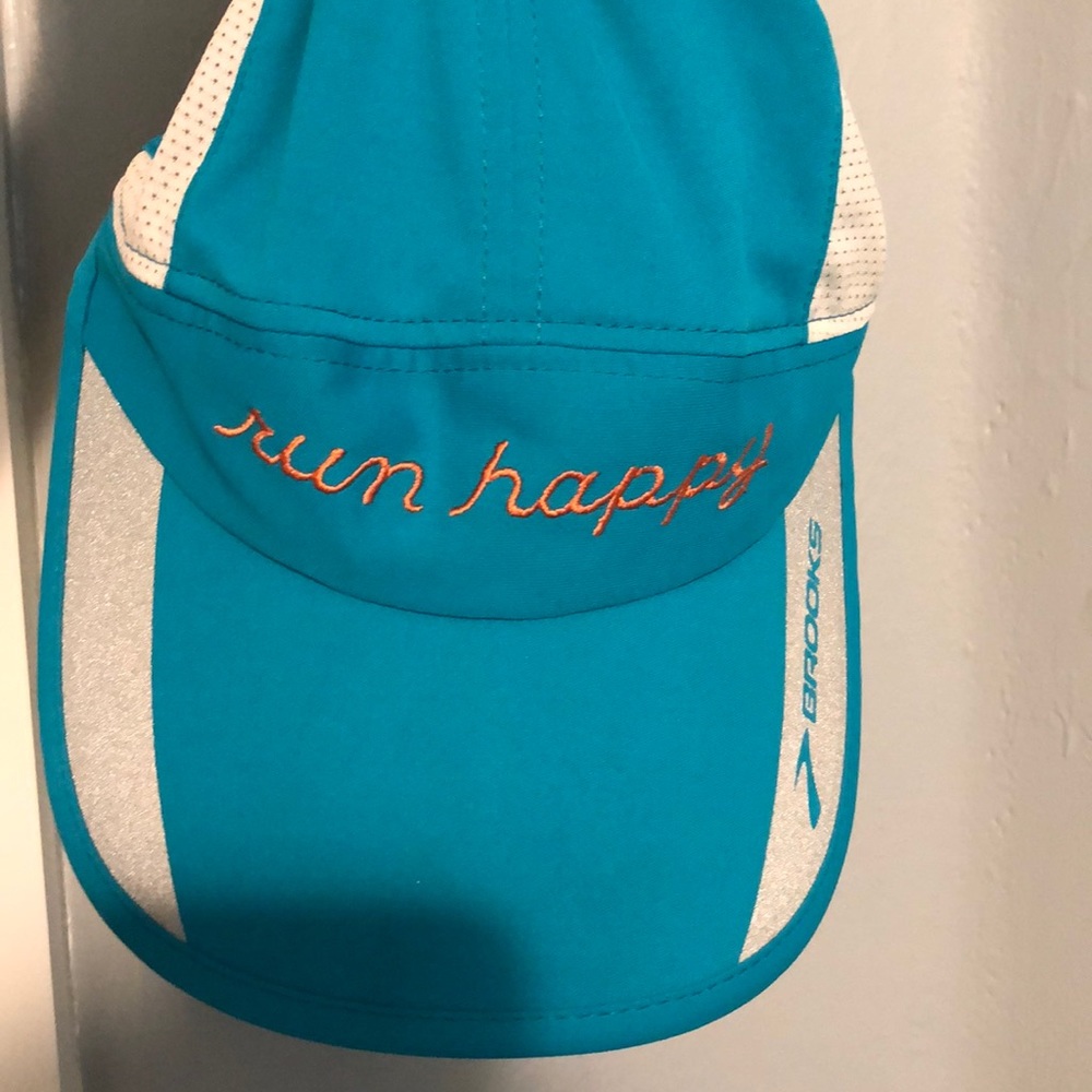 Brooks Running Hat